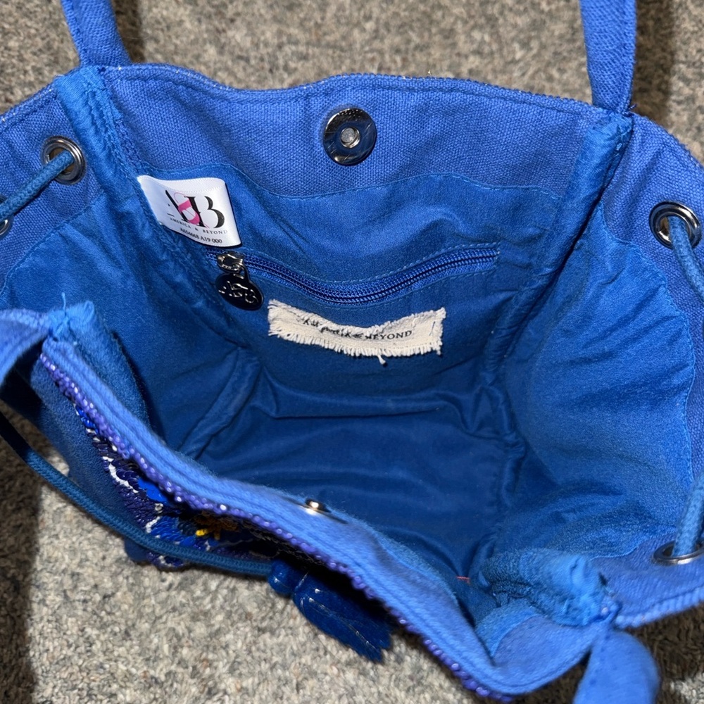 America & Beyond bag - Picture 3 of 3